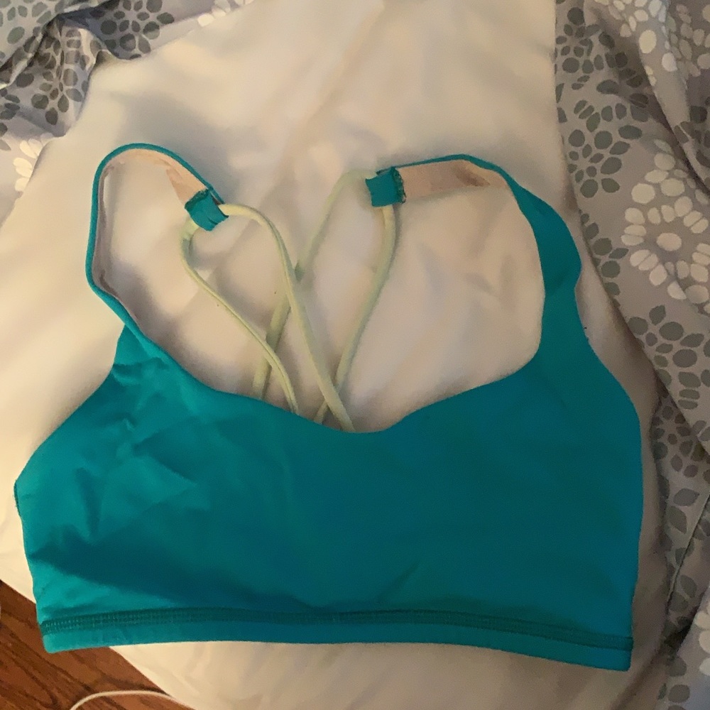 Lululemon Free to Be Sports Bra